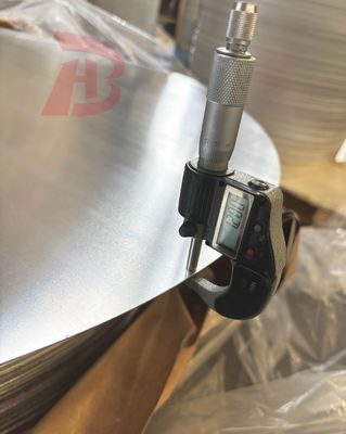 कम कार्बन 1100 एल्यूमीनियम सर्कल 80-1600MM व्यास 0.3-6.0MM मोटाई शिल्प निर्माण के लिए