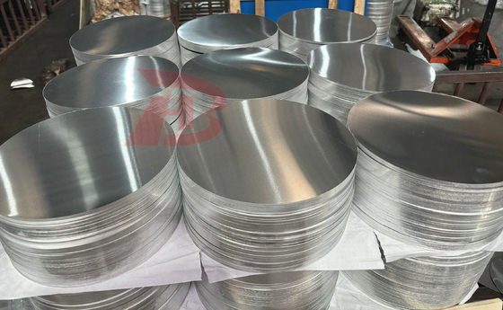 ठीक एल्यूमीनियम सर्कल कस्टम आकार व्यास 80mm-1600mm स्थिर वितरण तेजी से वितरण