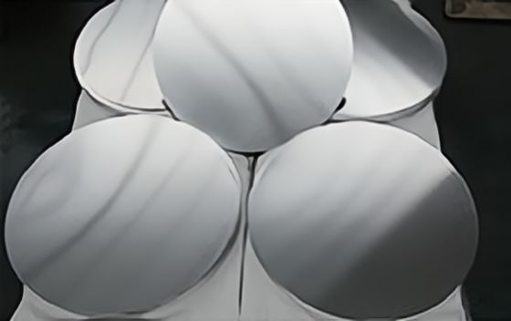 हल्के चांदी के एल्यूमीनियम वृत्त और डिस्क 0.3-6.0MM चिंतनशील परियोजनाओं के लिए