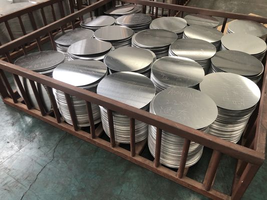 80-1600 मिमी व्यास 0.3-6 मिमी मोटाई उत्कृष्ट यांत्रिक प्रदर्शन के साथ एल्यूमीनियम सर्कल