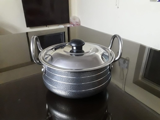 रसोई में उपयोग की जाने वाली अनुकूलित एल्यूमीनियम डिस्क 1050-एच 14 एल्यूमीनियम वेफर/एल्यूमीनियम डिस्क डाय 80 मिमी से 1600 मिमी तक सड़क चेतावनी संकेतों के लिए