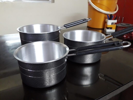 उच्च गुणवत्ता के साथ दबाव कुकर के लिए एल्यूमीनियम सर्कल नॉन स्टिक पैन