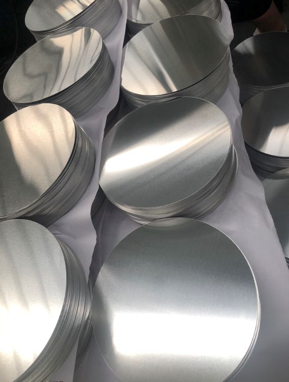 Bright Corrosion-Resistant Aluminum Circles 1060 0.3-6.0MM for Home Renovation